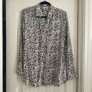NWOT Gap Leopard Print Long Sleeve Button Down shirt
